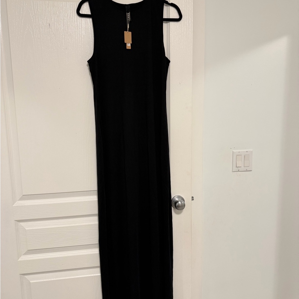 NEW! SKIMS smooth lounge crewneck sleeveless dress